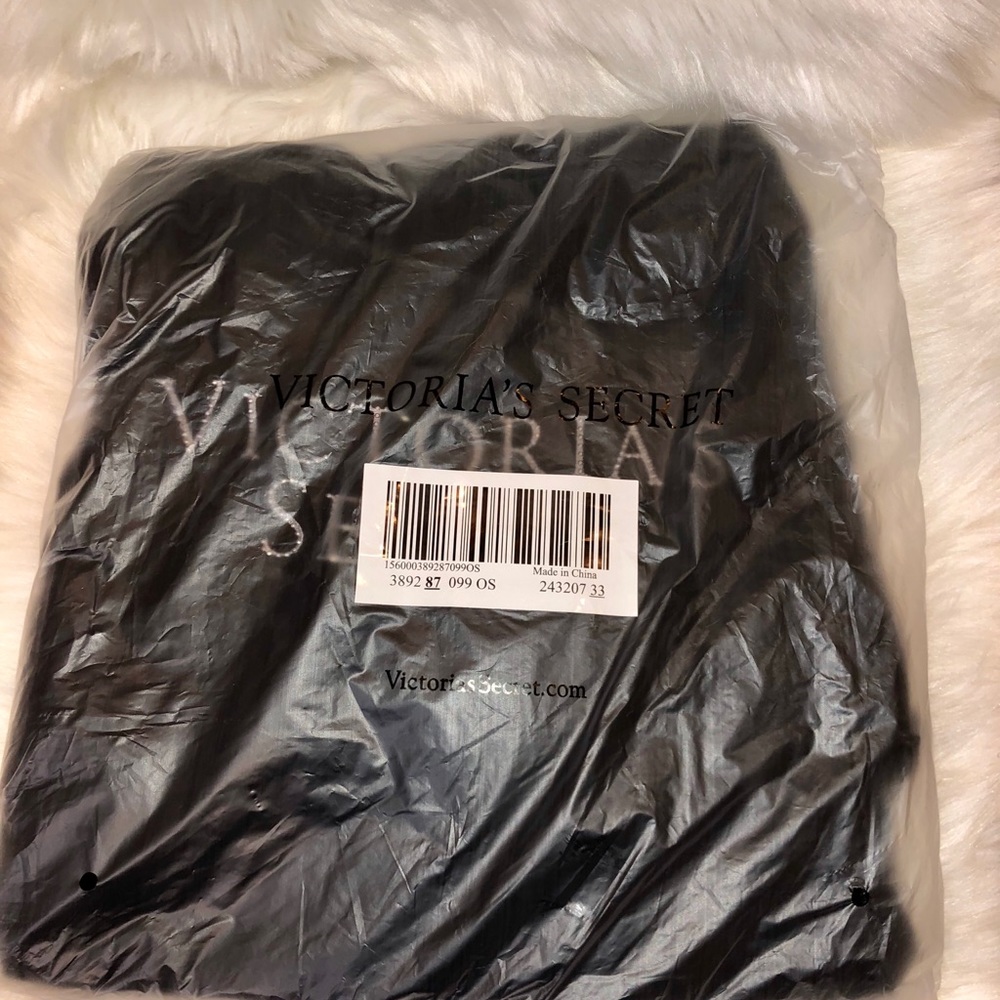Victoria’s Secret Luxe Velvet Tote - Picture 3 of 3